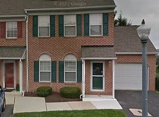 17 Charlemont Ct, Shillington, PA 19607