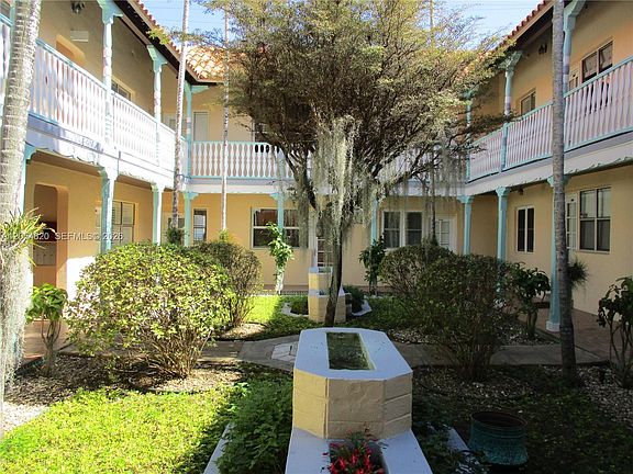 4th image of 736 13th St APT 112