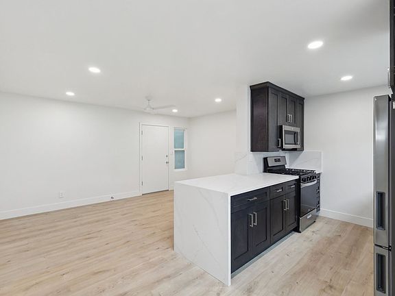 2nd image of 4850 Muir Ave #202