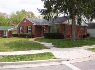 11846 Bellefontaine Rd, Saint Louis, MO 63138