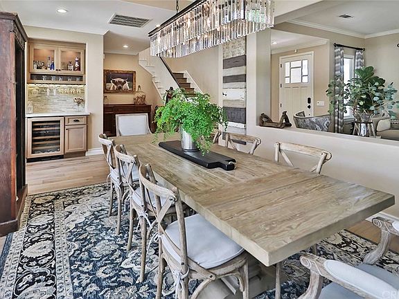 4th image of 1068 N Country Club Dr