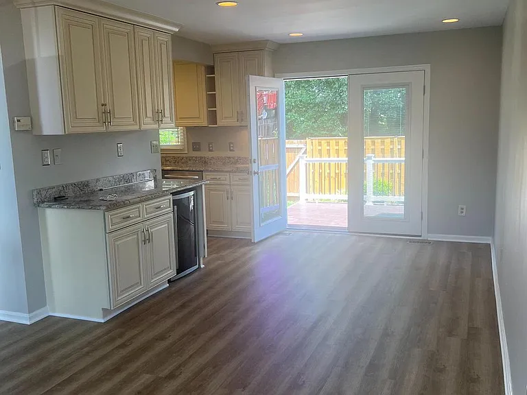 6531 Palisades Dr — Photo 10