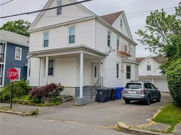 99 Walnut St Unit 1B, East Providence, RI 02914