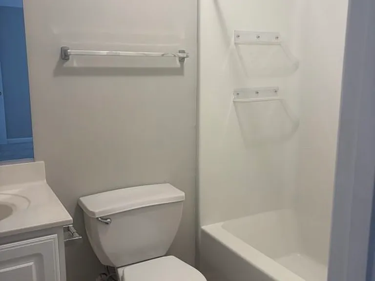 102 Maple Grove Ct — Photo 14