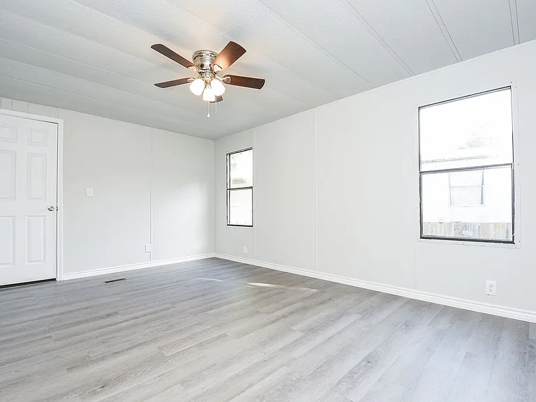 12547 Roy Harris Loop — Photo 28