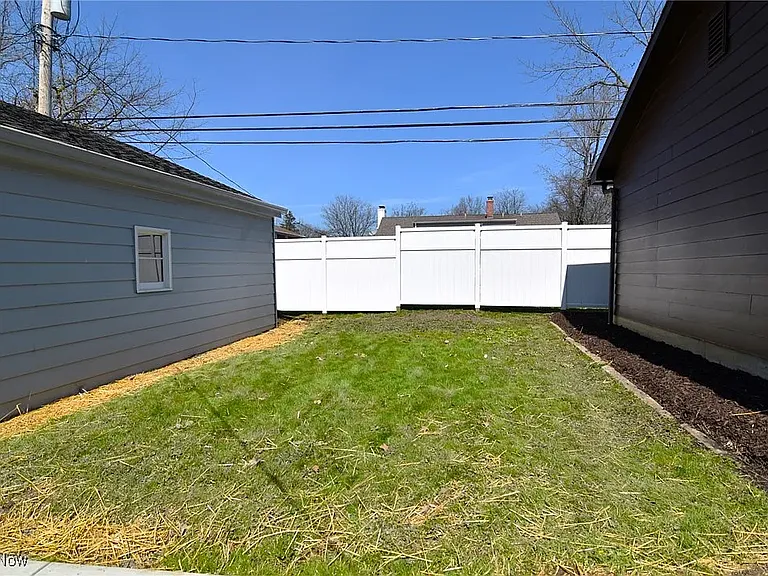 18423 Winslow Rd #2&3 — Photo 5
