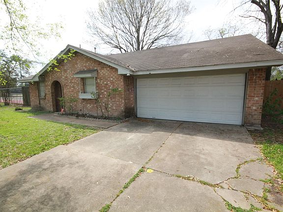 2nd image of 7623 Alperton Dr