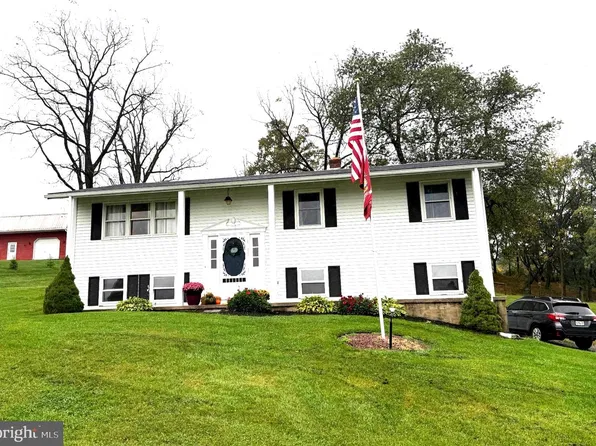 324 Albright Rd, Newmanstown, PA 17073