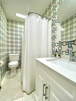 Rented by Harris Philip NYC | media 30