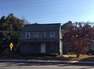 253 N Broad St, Carneys Point, NJ 08069