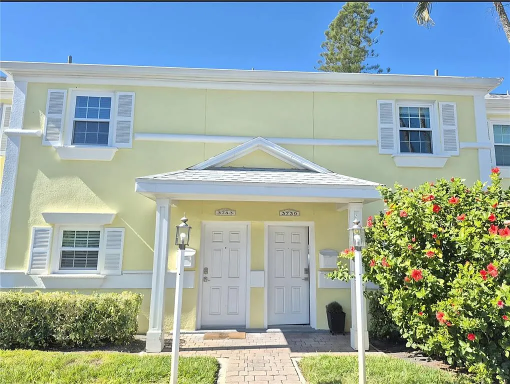 Building Photo - 3739 Pompano Dr SE