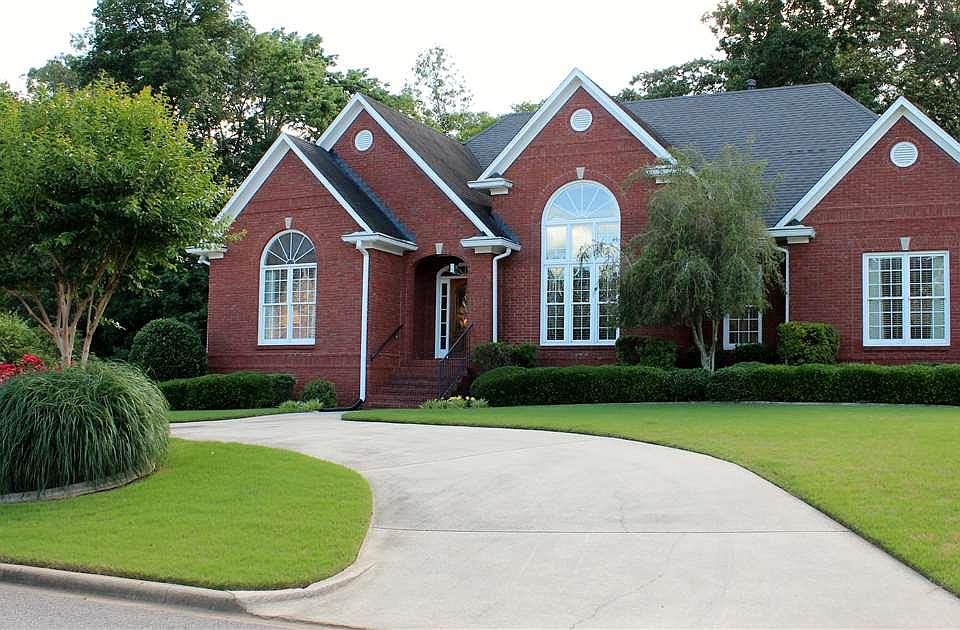 1st image of 6932 Woodvale Ln