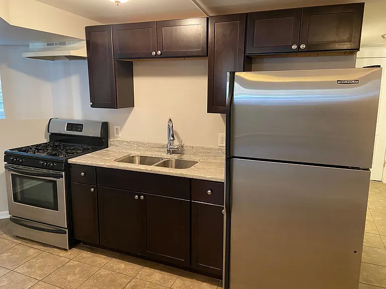 4009 S Calumet Ave — Photo 3