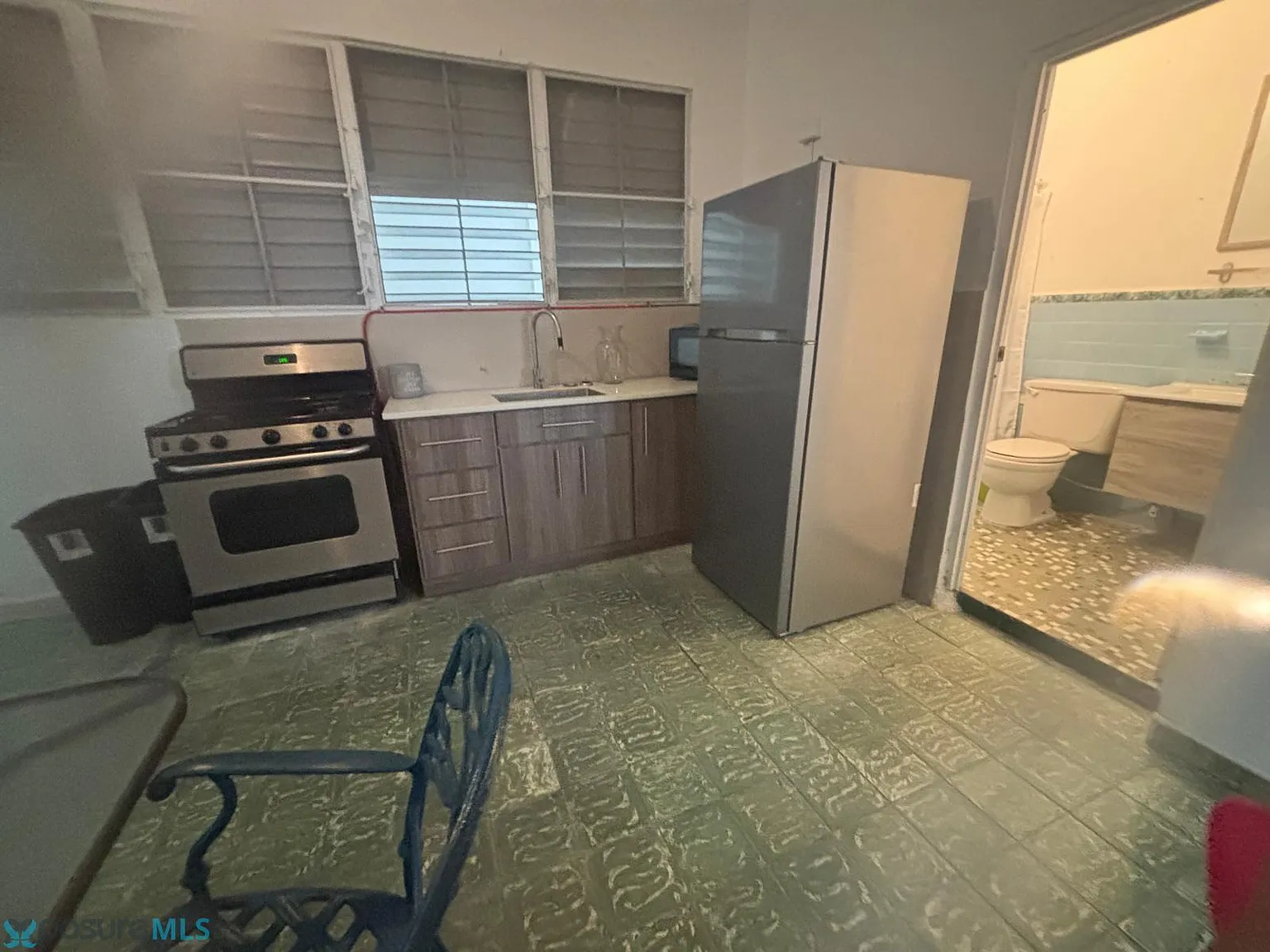 2 bed, 1.0 bath, 800 sqft, $750 — Photo 3