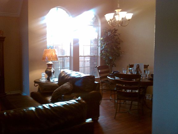 3rd image of 17414 Erin Way Ct