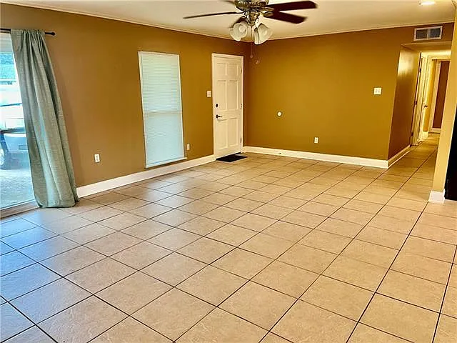 244 Concord Dr — Photo 2