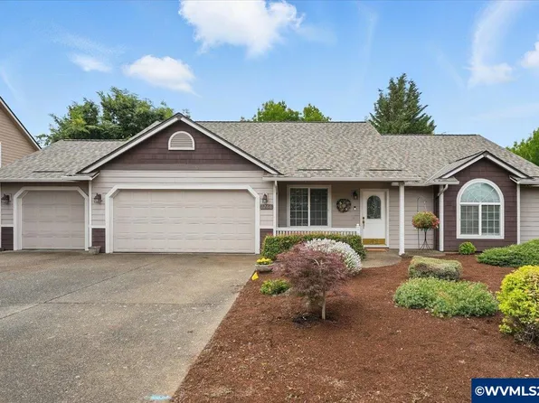 1266 Mayanna Dr, Woodburn, OR 97071