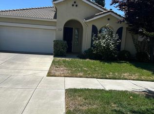 3433 W Sweet Ave, Visalia, CA