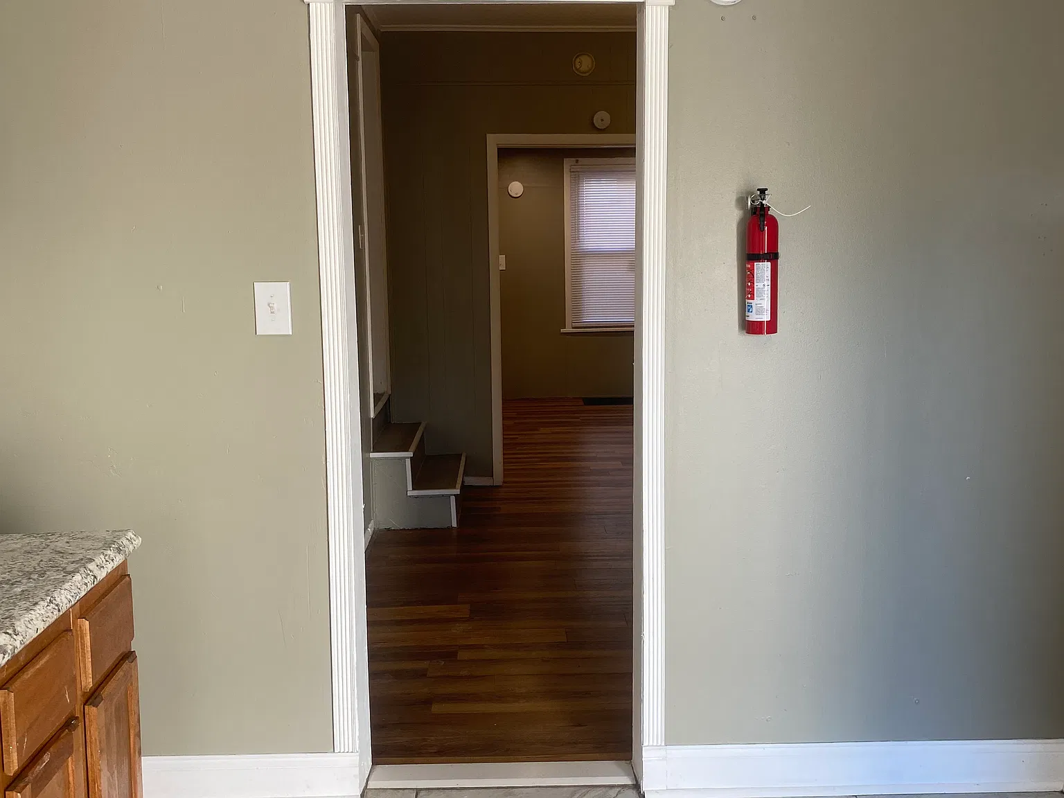3 bed, 1000 sqft, $800 — Photo 1