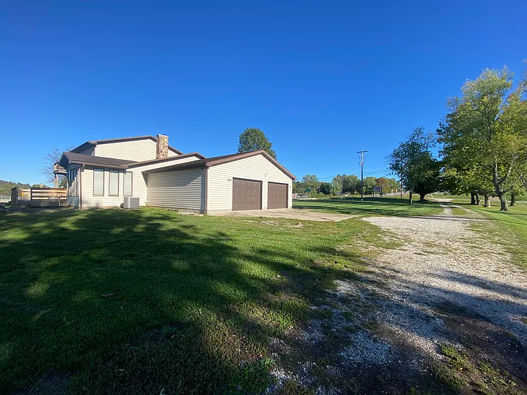 160 Pettyville Rd — Photo 2