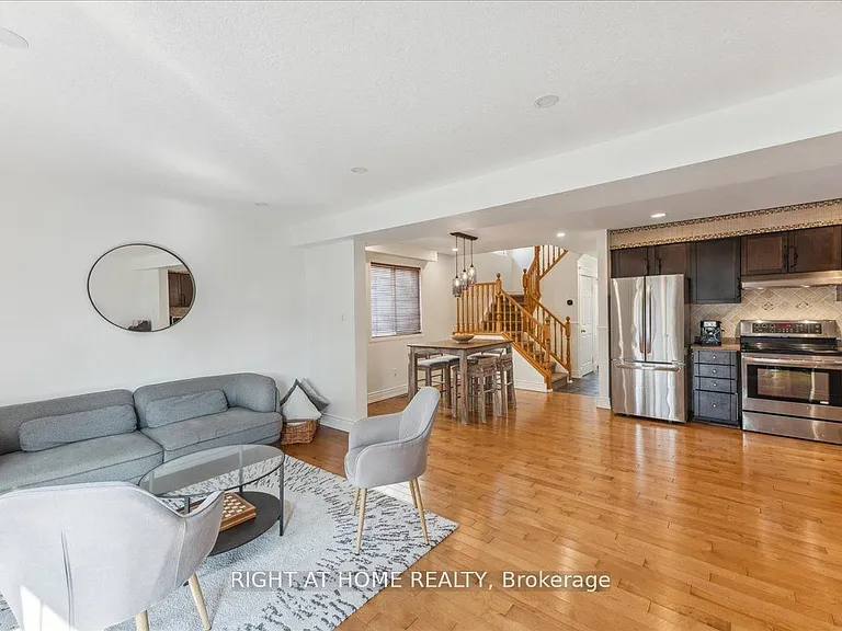 223 Grey Fox Dr — Photo 4