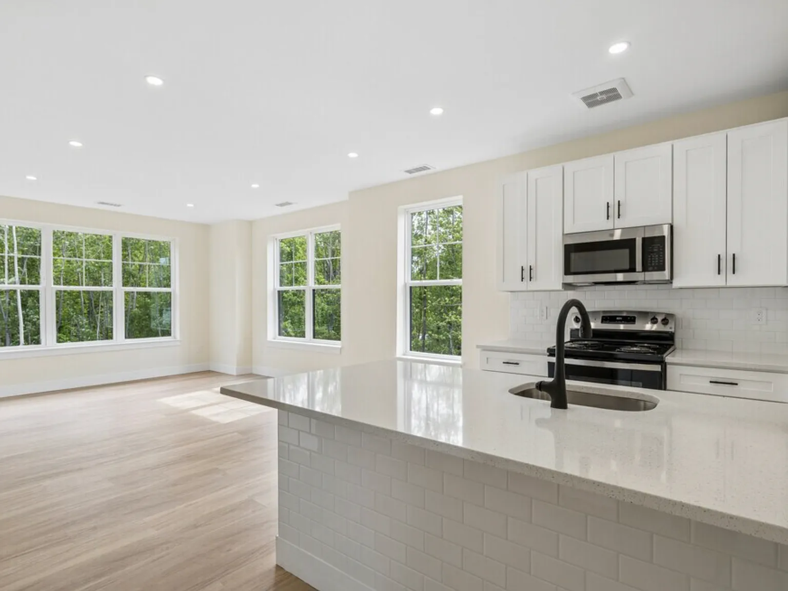 East Road Apartments — Photo 3