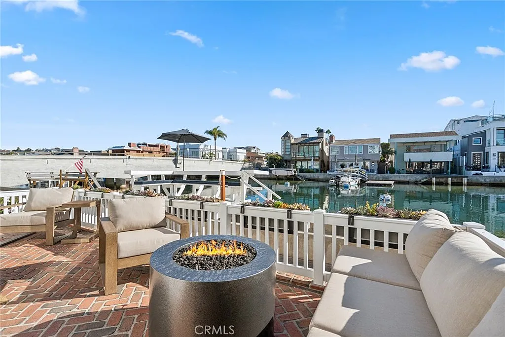 5 bed, 4.0 bath, 2520 sqft, $30,000 — Photo 4
