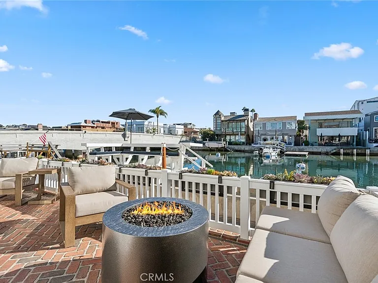 125 Grand Canal — Photo 4