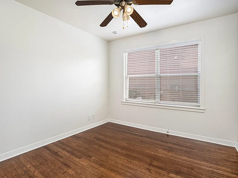 6325 Rowan Ln — Photo 13