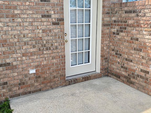 4th image of 908 Singley Ave #B