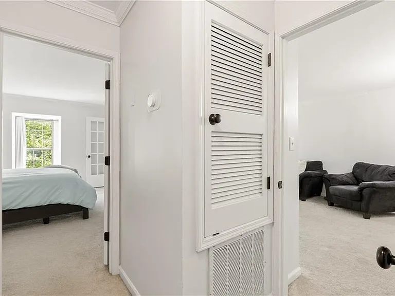 24307 Plantation Dr NE — Photo 16