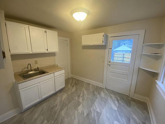 2nd image of 5724 N 41st STREET