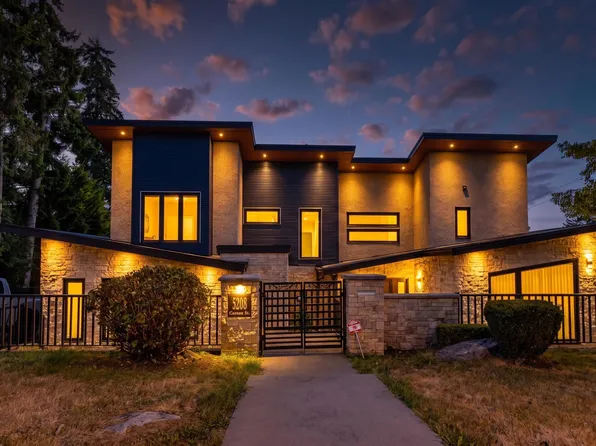 5208 Carson St, Burnaby, BC V5J 2Z3