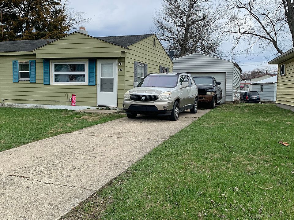 1st image of 1910 E Carver Dr