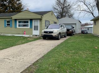 1910 E Carver Dr, Muncie, IN 47303
