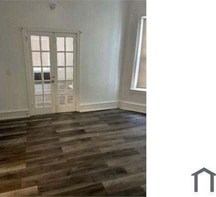 3rd image of 415 Levick St #1