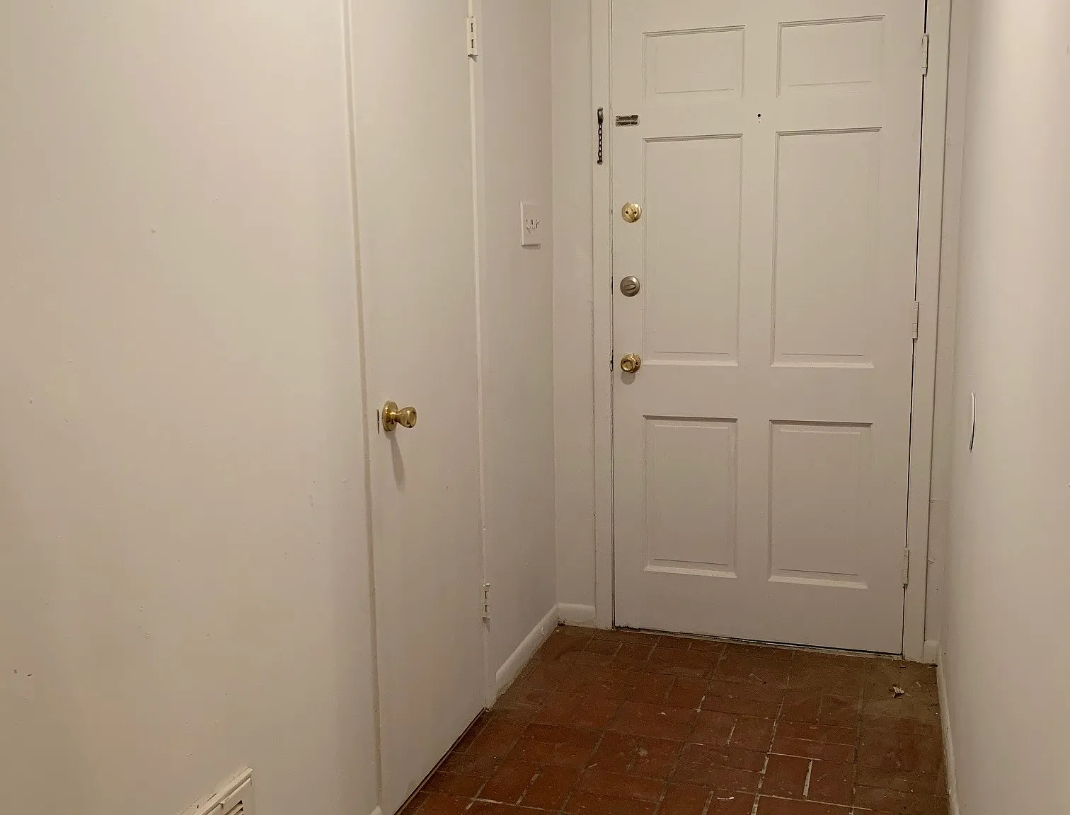 3 bed, 1400 sqft, $1,900 — Photo 3