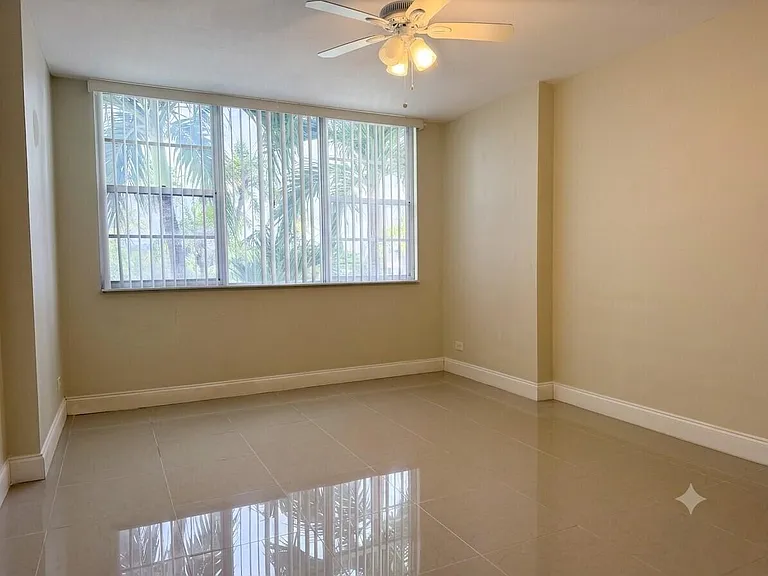 2800 N Flagler Dr #211 — Photo 14