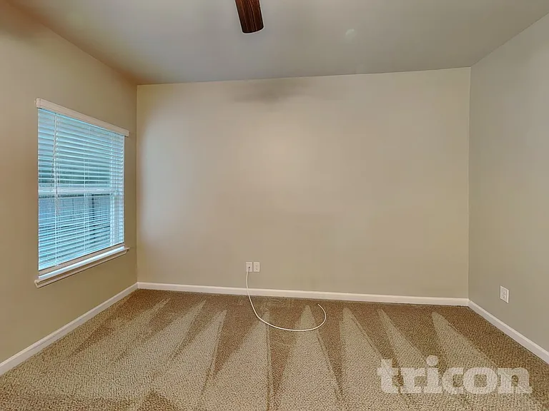 169 Magnaview Dr — Photo 2