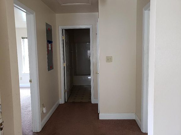 5th image of 918 Loudon Ave NW