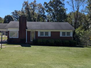 3815 Powerhouse Rd, Morganton, NC 28655