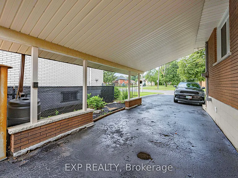 847 Upper Ottawa St #LOWER — Photo 24