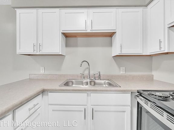 3rd image of 946 Vincent Ct #13806804