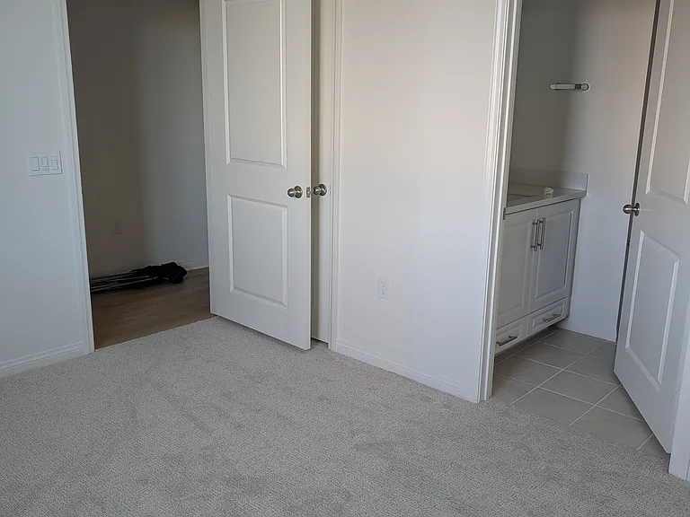 2430 E Lincoln Ave #6 — Photo 6