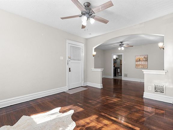 3rd image of 4459 Russell Blvd