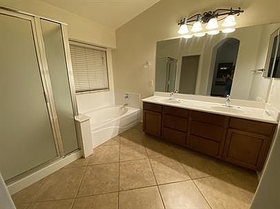 4th image of 1379 E Kingman Pl