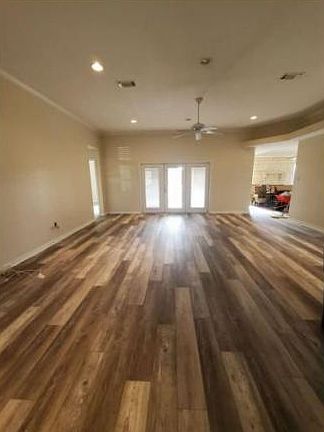 2nd image of 611 Newlin Ln