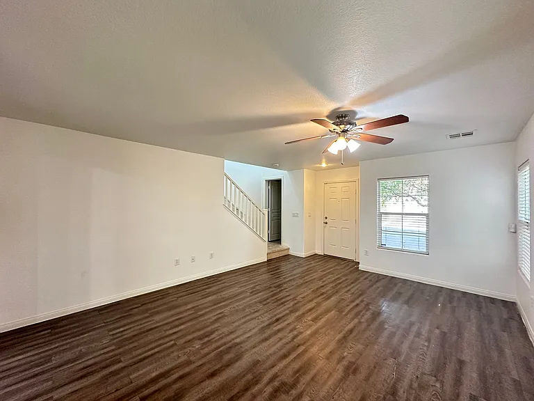 4859 Golden Shimmer Ave — Photo 5