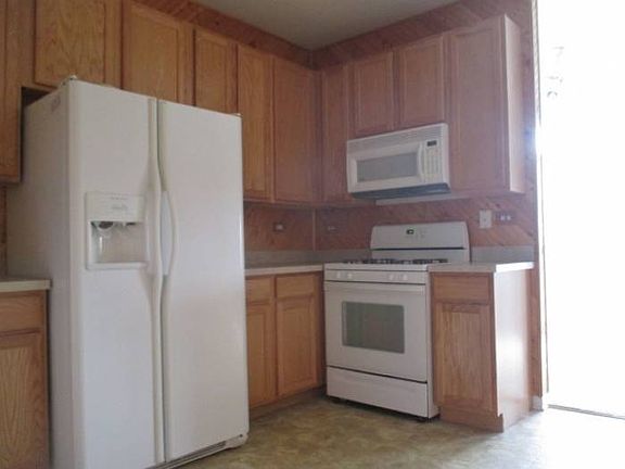 4th image of 321 Parkside Dr