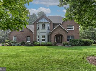 2 Merion Ct, Hummelstown, PA 17036